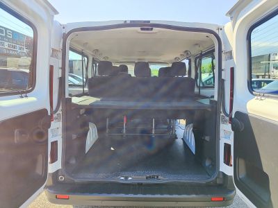 Renault Trafic III L2 2.0 dCi 150ch Energy S&S 9 places 23500€ HT