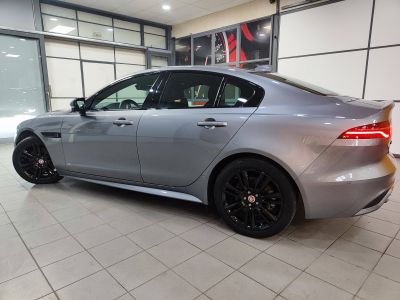 Jaguar Xe  D200 MHEV R-Dynamic S AWD BVA8