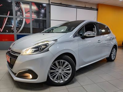 Peugeot 208  1.6 BlueHDi 100ch Style 5p