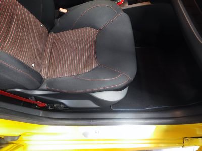 Renault Clio IV (B98) 1.6 T 200ch RS EDC