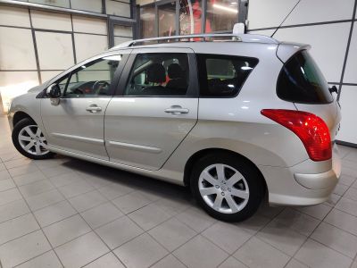 Peugeot 308  1.6 HDi110 FAP Premium 5p