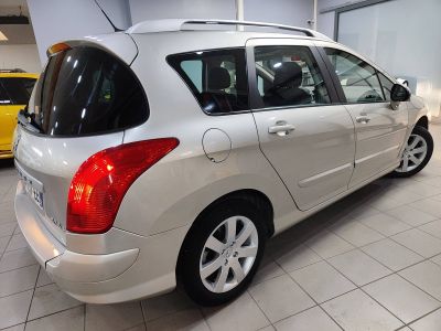 Peugeot 308  1.6 HDi110 FAP Premium 5p