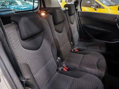 Peugeot 308  1.6 HDi110 FAP Premium 5p