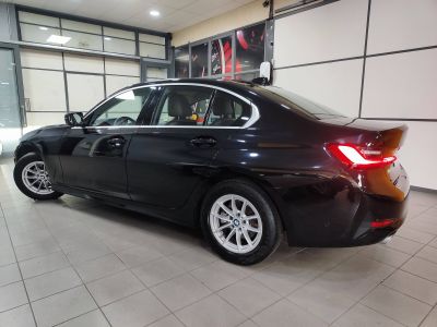 BMW Série 3 318dA MH 150ch Business Design