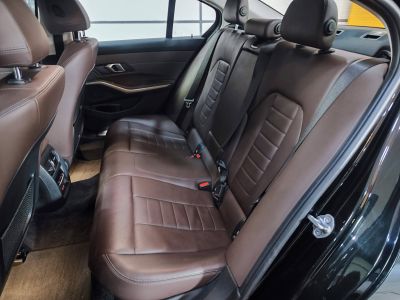 BMW Série 3 318dA MH 150ch Business Design