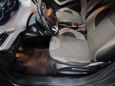 Peugeot 2008  1.6 BlueHDi 100ch Allure